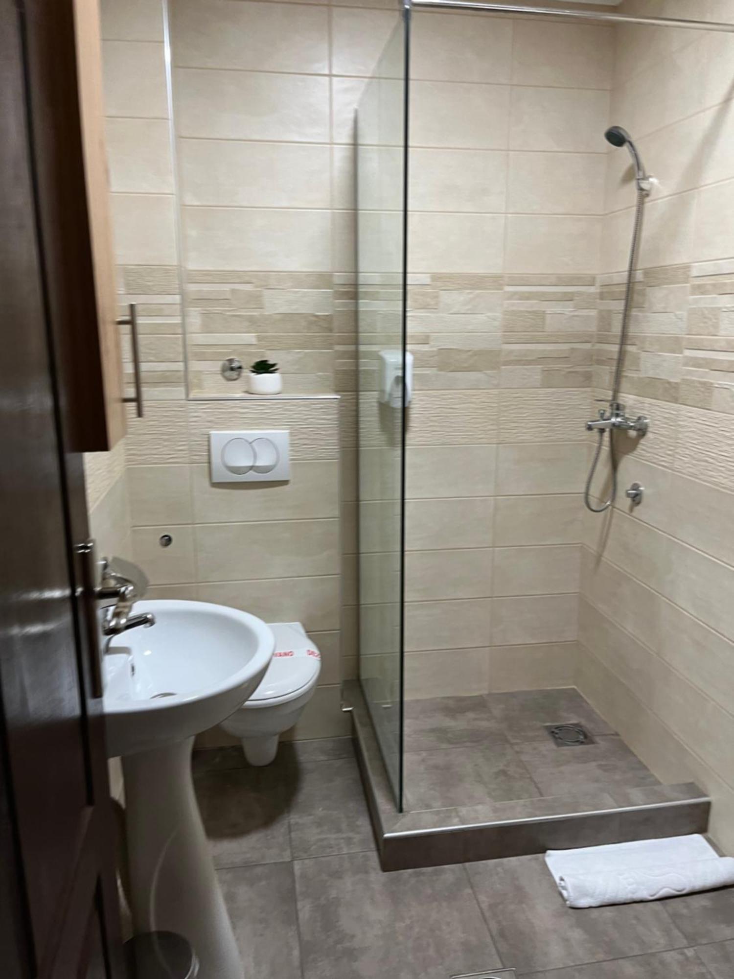 Airport Sky Apartments Lux Belgrad Exterior foto